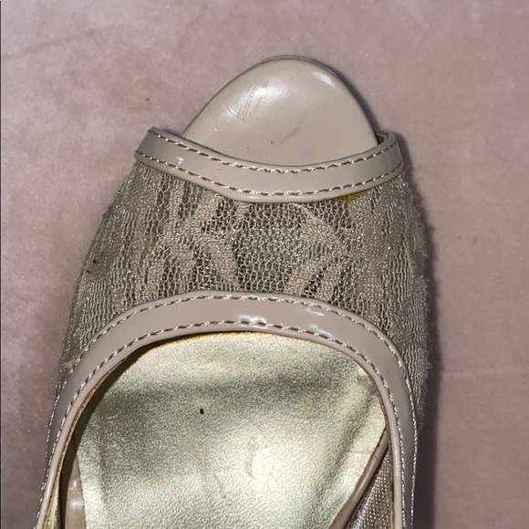 Guess Nude heels - Picture 2 of 3